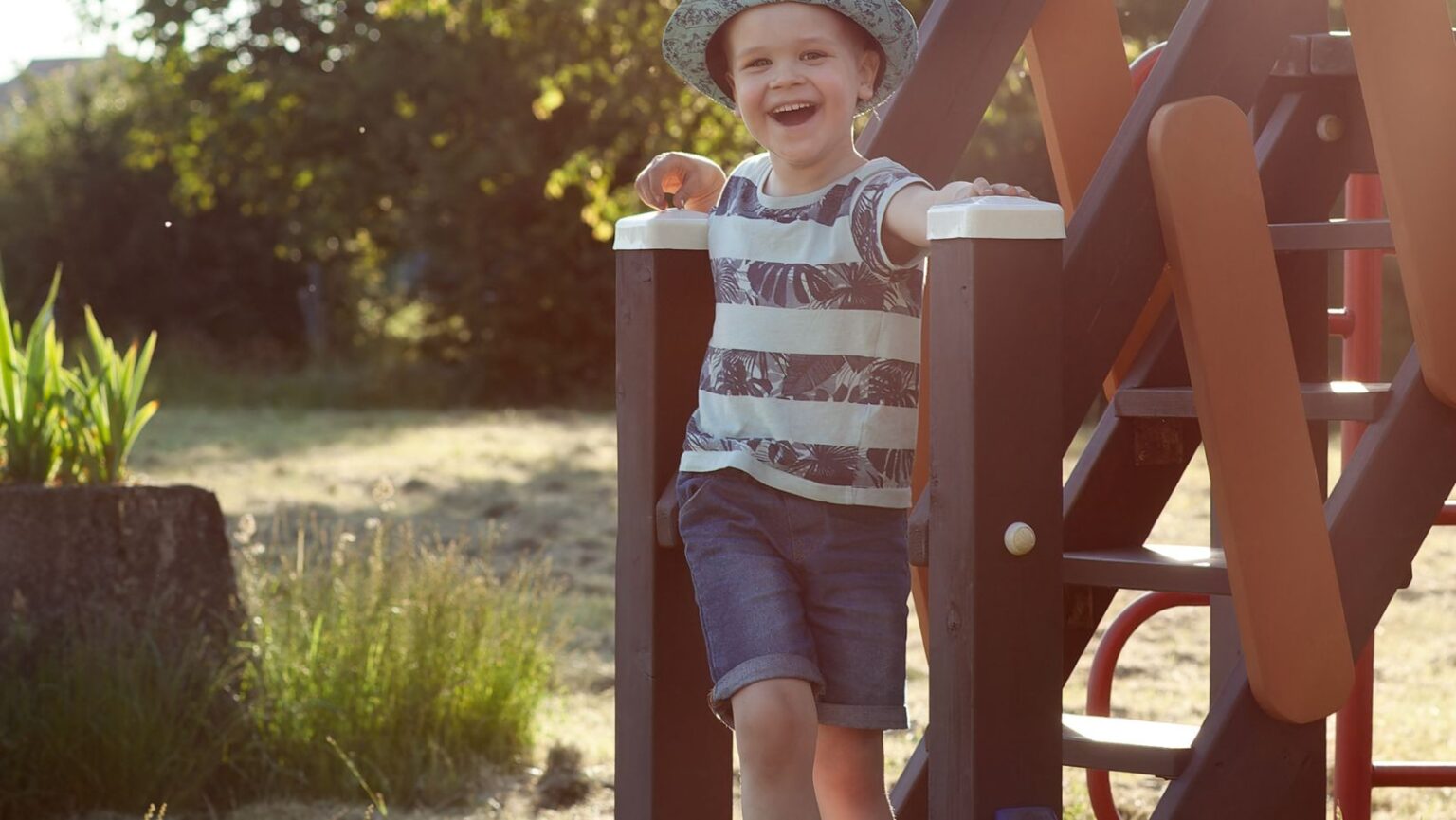 Endless Imaginative Play with the Kidkraft Forestview ii Wooden Outdoor
